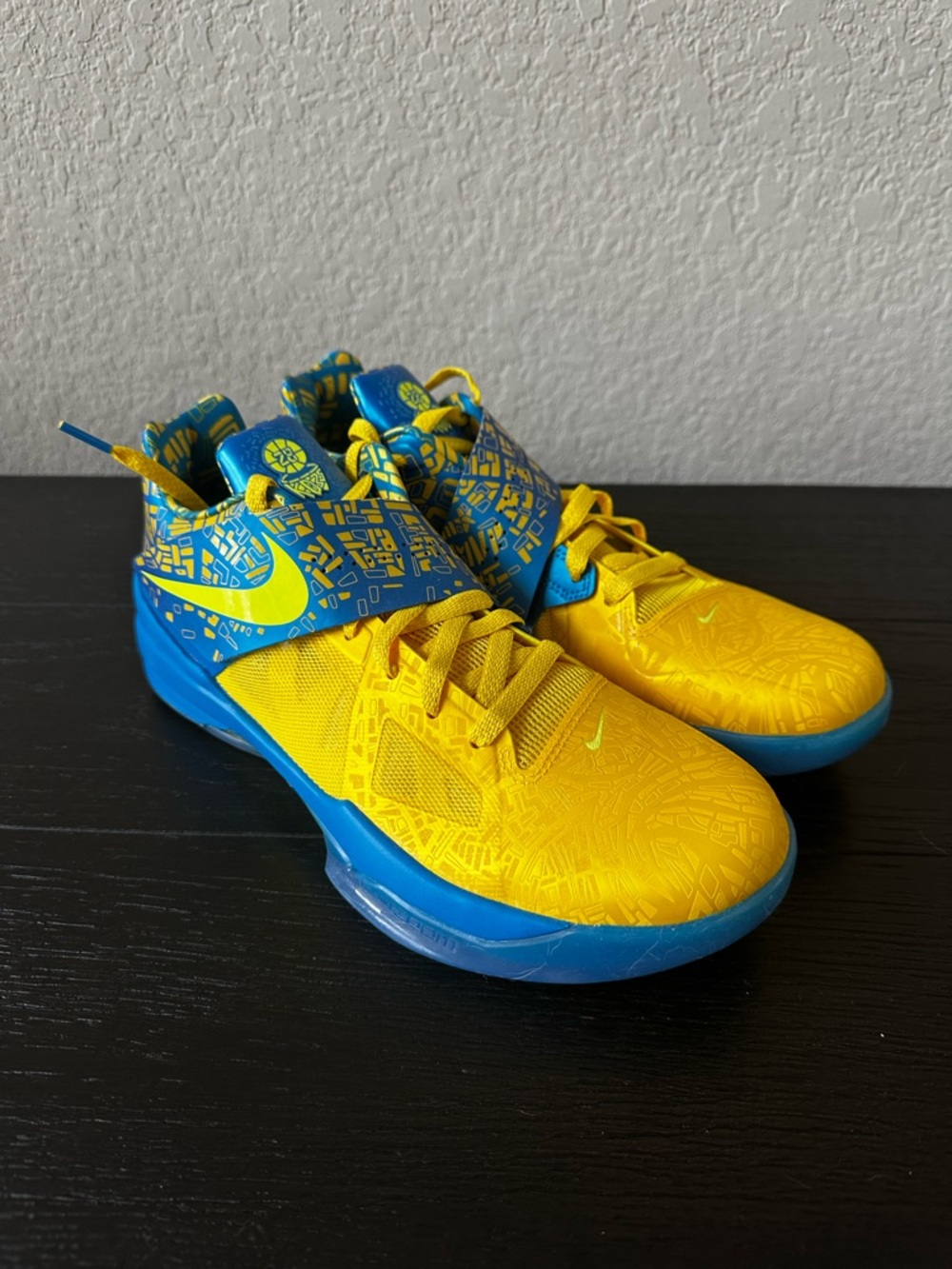 Brand NEW KD 4 “Scoring Title” men’s basketball shoes size 11